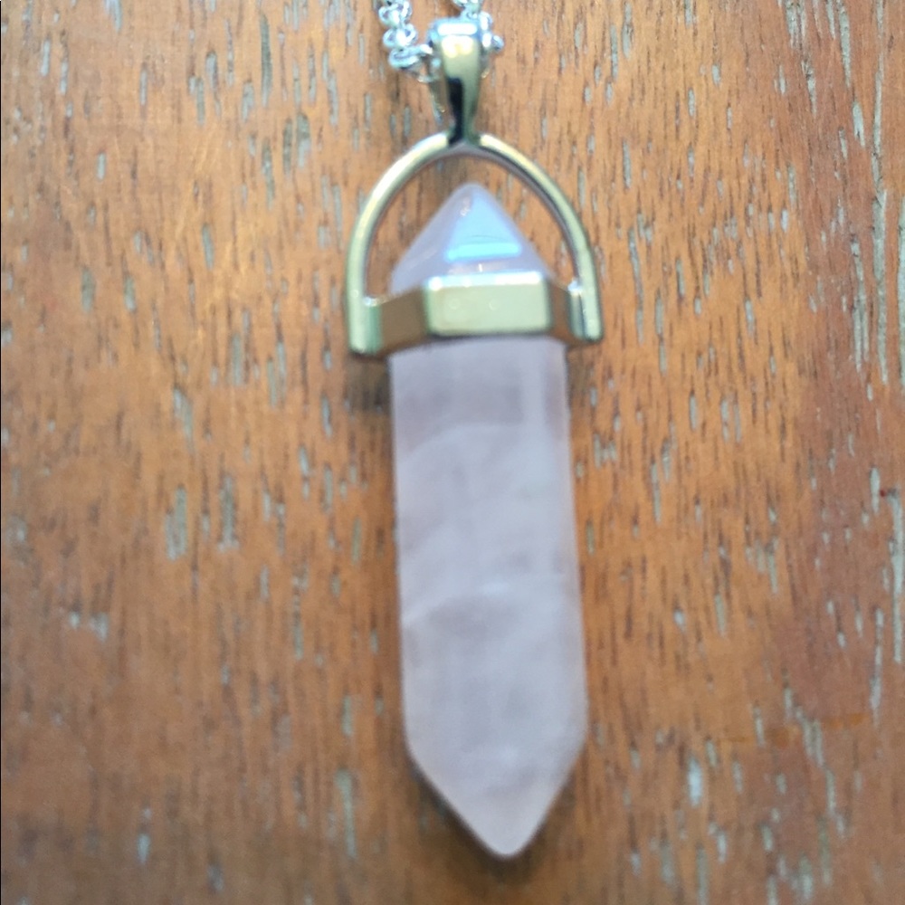 🌸 Rose quartz crystal necklace